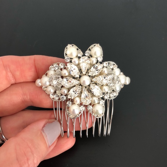Pearl and Crystal Bridal Hair Comb - Picture 3 of 4